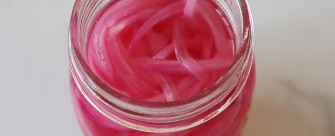 how to make your own pickled onions the modern day girlfriend