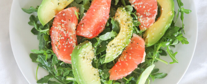 Summer Salad with Avocado and Grapefruit